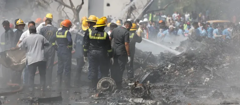Tragedia del Air India que volaba a Londres dejó 265 muertos