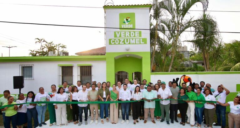 Karen Castrejón y Renán Sánchez Tajonar inauguran la Casa Verde en Cozumel: una nueva sede para la militancia y las causas del pueblo