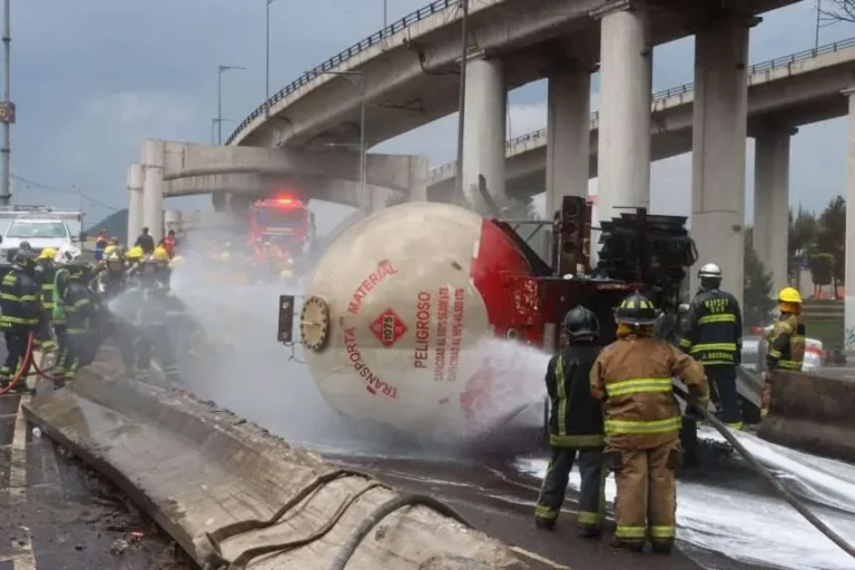 Transportadora Silza se compromete a cubrir daños por explosión en Iztapalapa